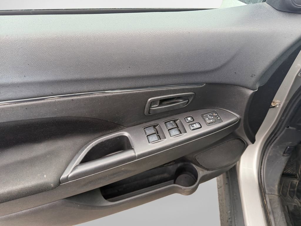 Used 2015 Mitsubishi Outlander Sport ES image 14