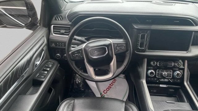 Used 2023 GMC Yukon Denali AWD/4WD image 14