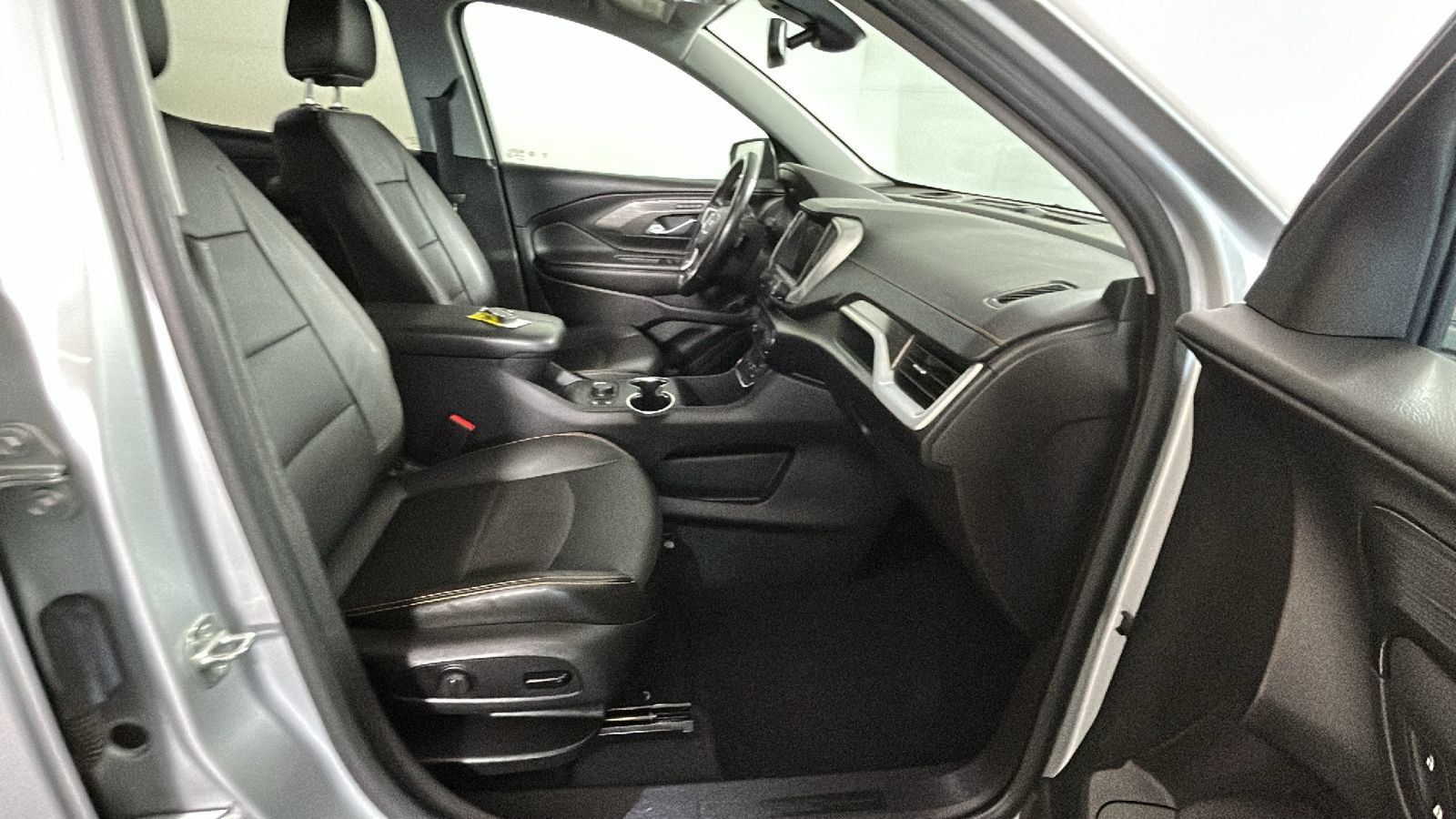 Used 2021 GMC Terrain SLT FWD image 34