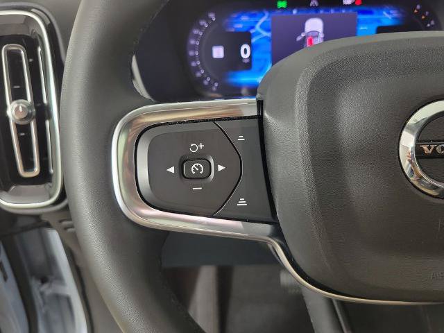 Used 2024 Volvo XC40 B5 Plus AWD/4WD image 27