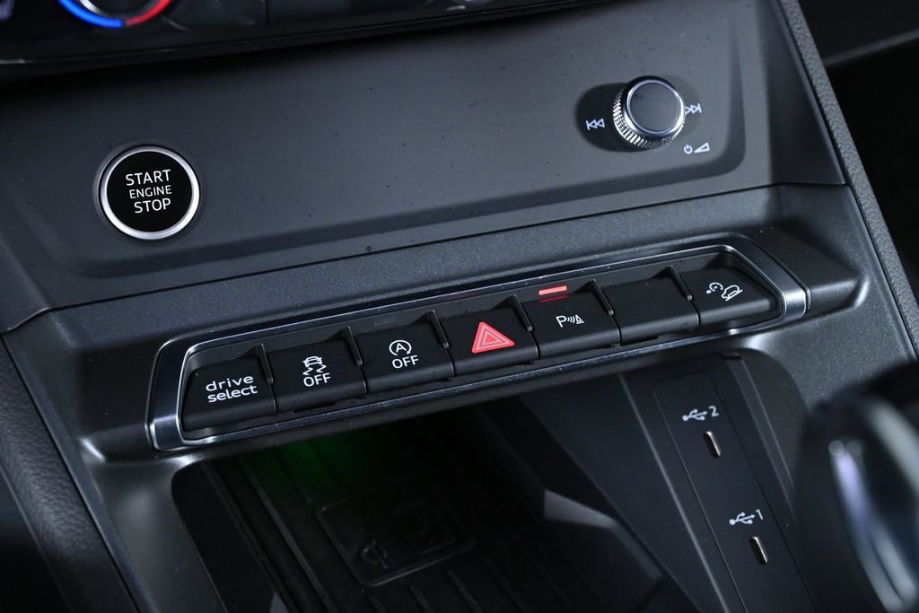 Used 2024 Audi Q3 2.0T Premium Plus w/ Premium Plus Package image 19