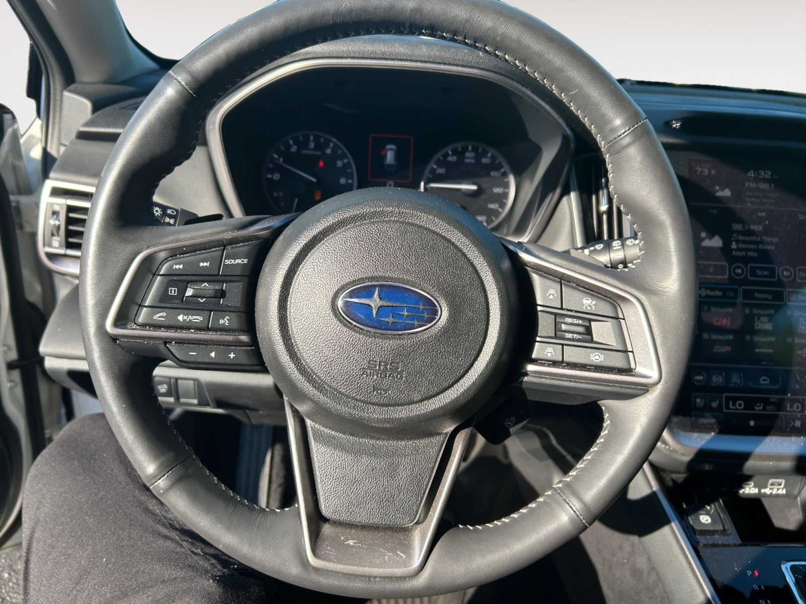 Used 2025 Subaru Outback Touring w/ Popular Package #2 AWD/4WD image 12