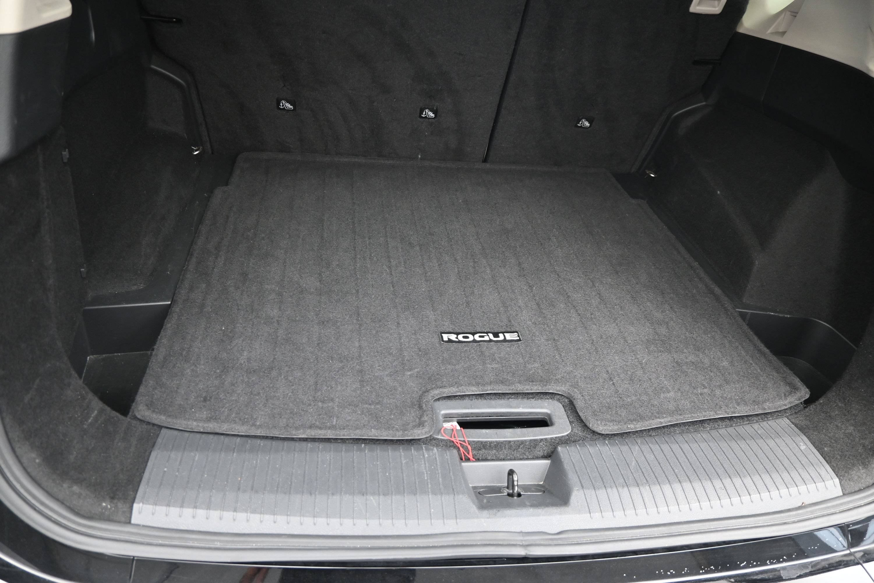 Used 2025 Nissan Rogue SV FWD image 15
