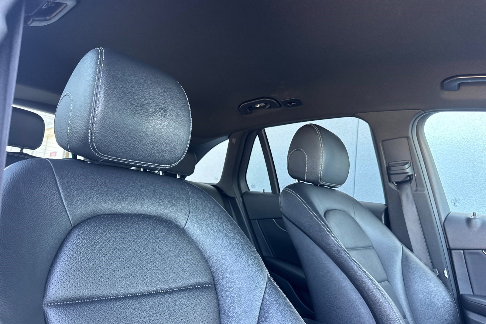 Used 2020 Mercedes-Benz GLC 300 4MATIC image 25