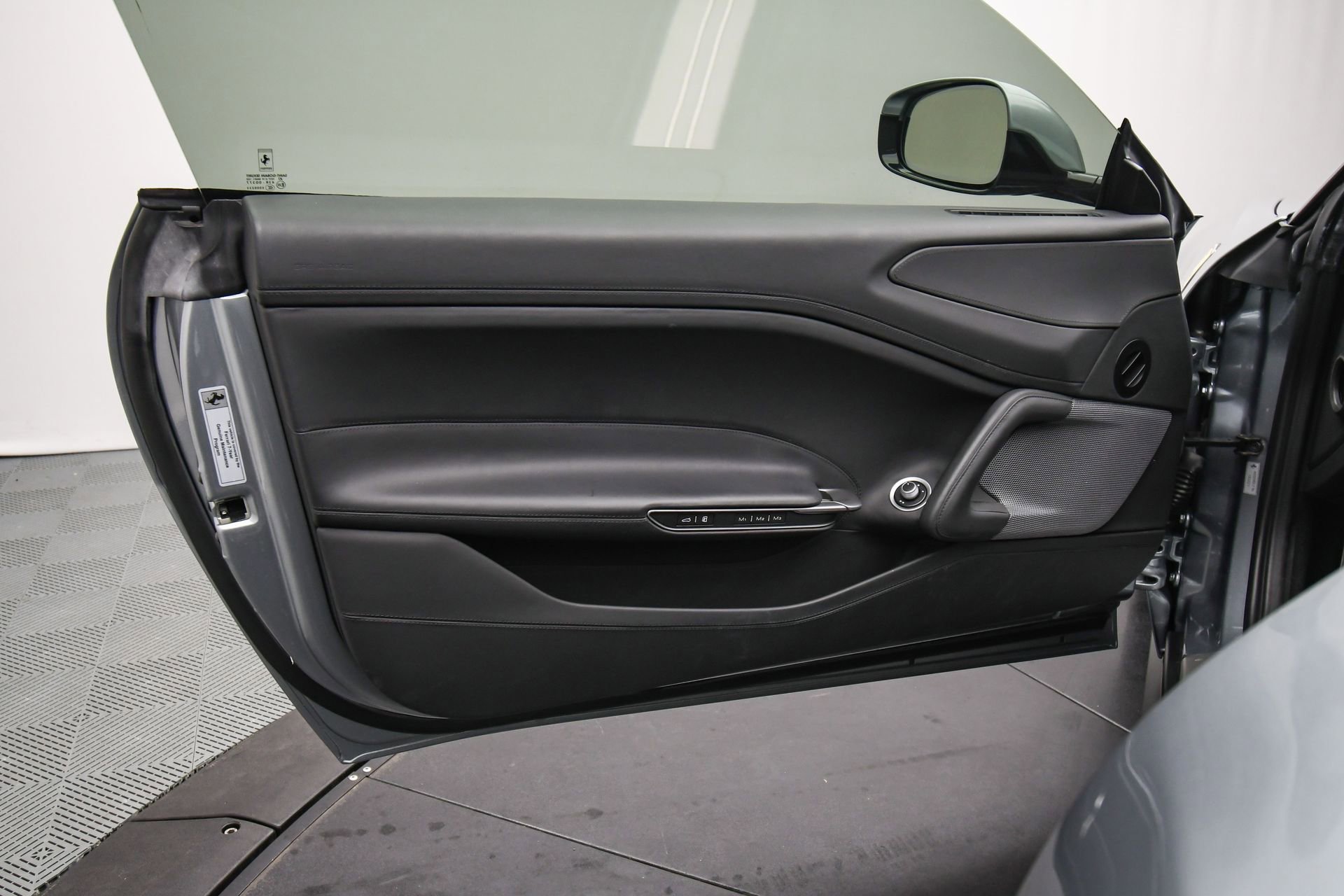 Used 2018 Ferrari GTC4Lusso T image 50