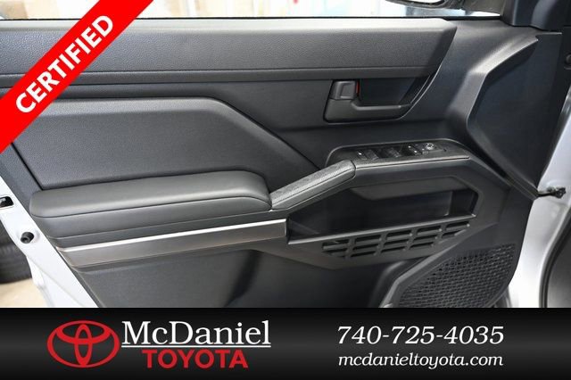 Certified 2025 Toyota 4Runner SR5 AWD/4WD image 26