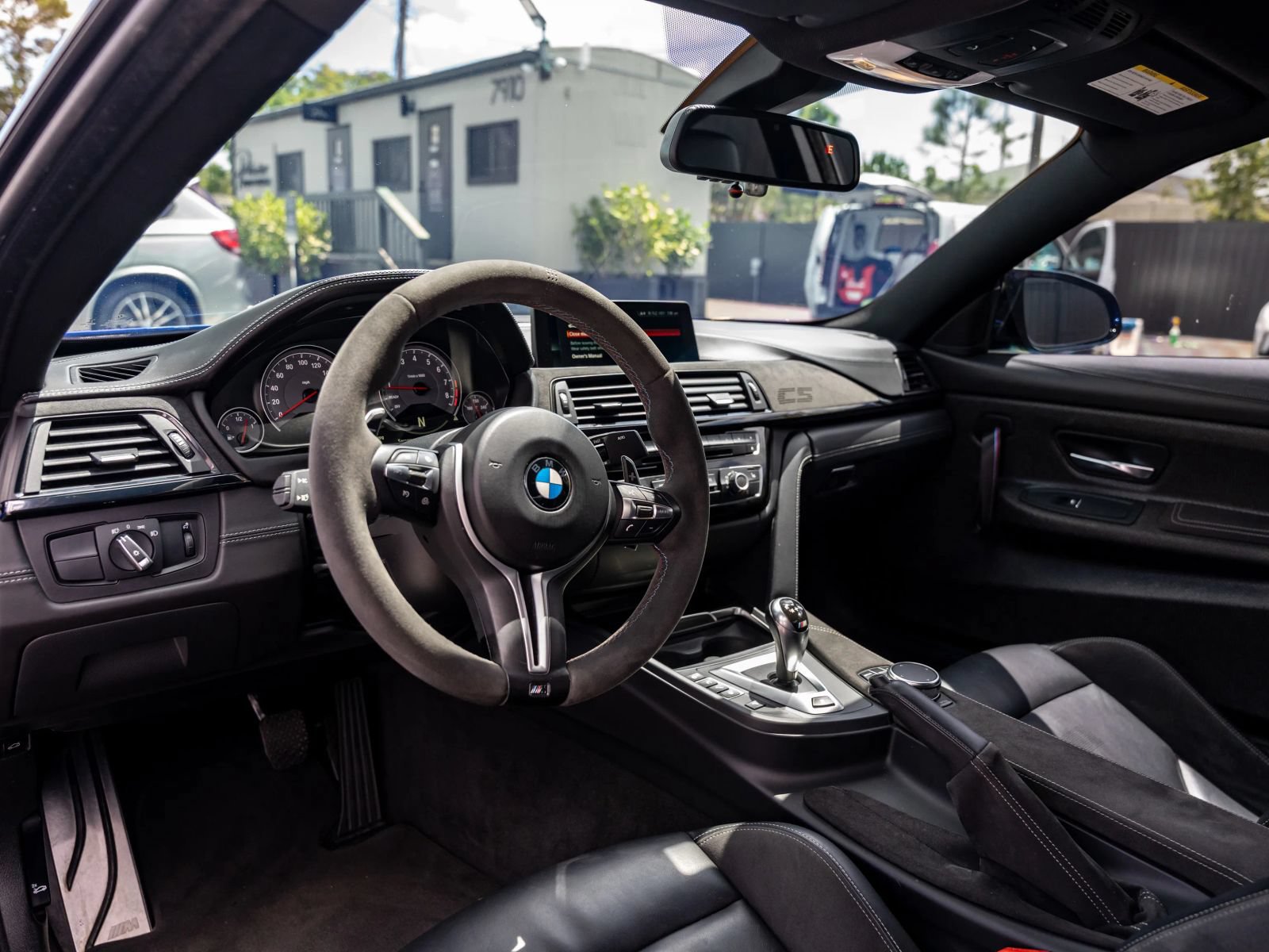 Used 2019 BMW M4 CS RWD image 14