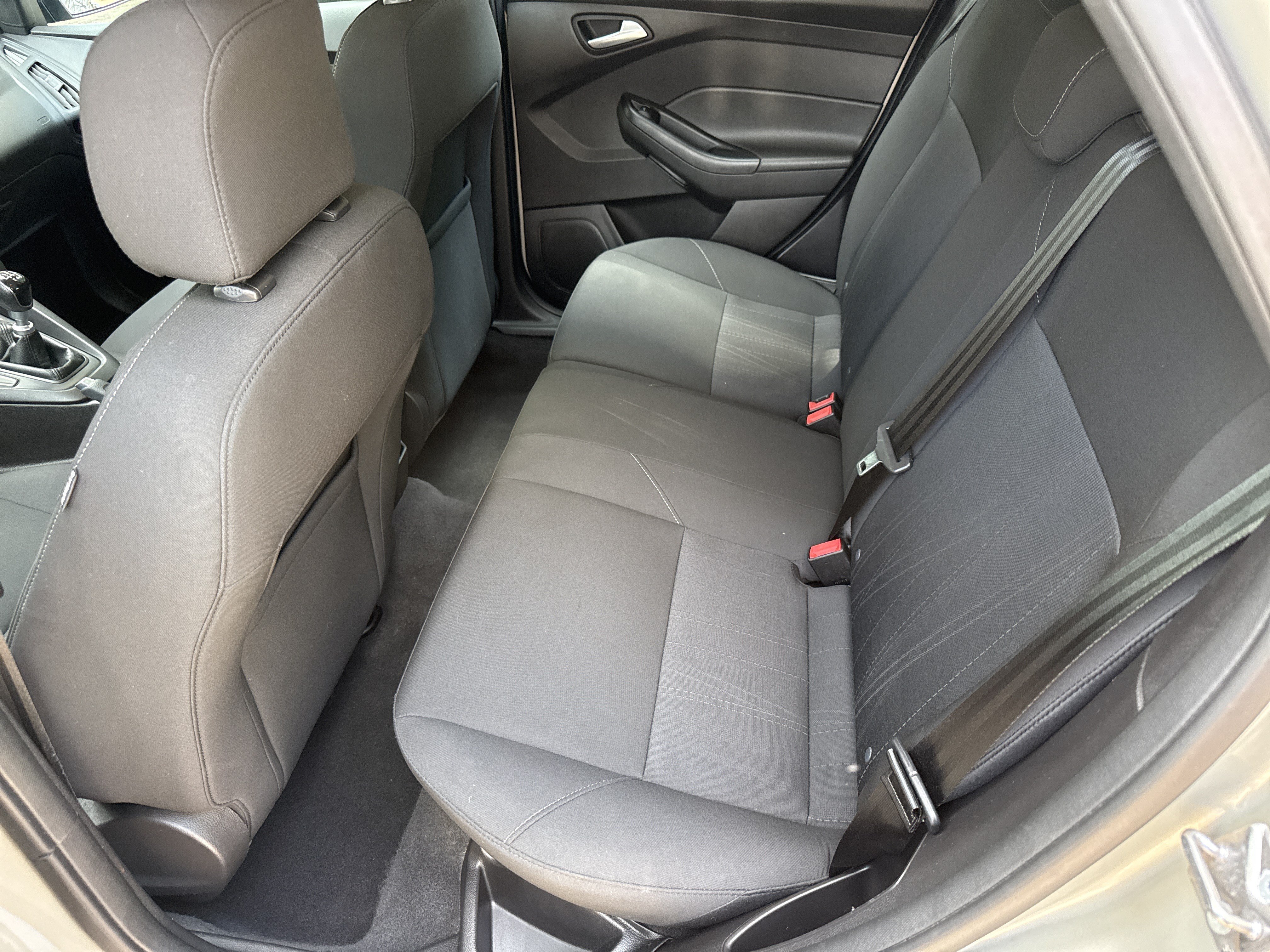 Used 2016 Ford Focus SE w/ SE Power Seat Package FWD image 20
