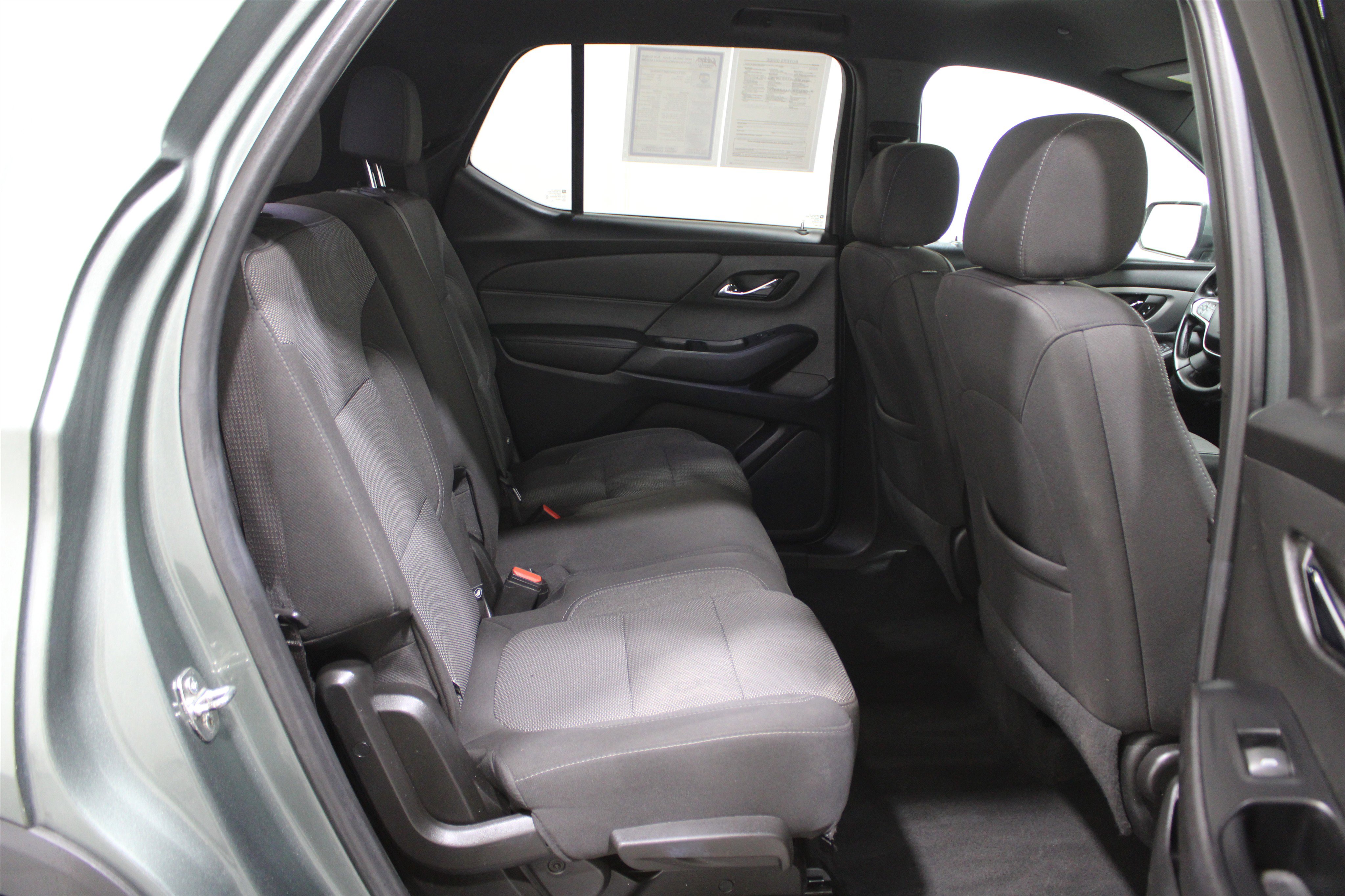 Used 2023 Chevrolet Traverse LT image 31