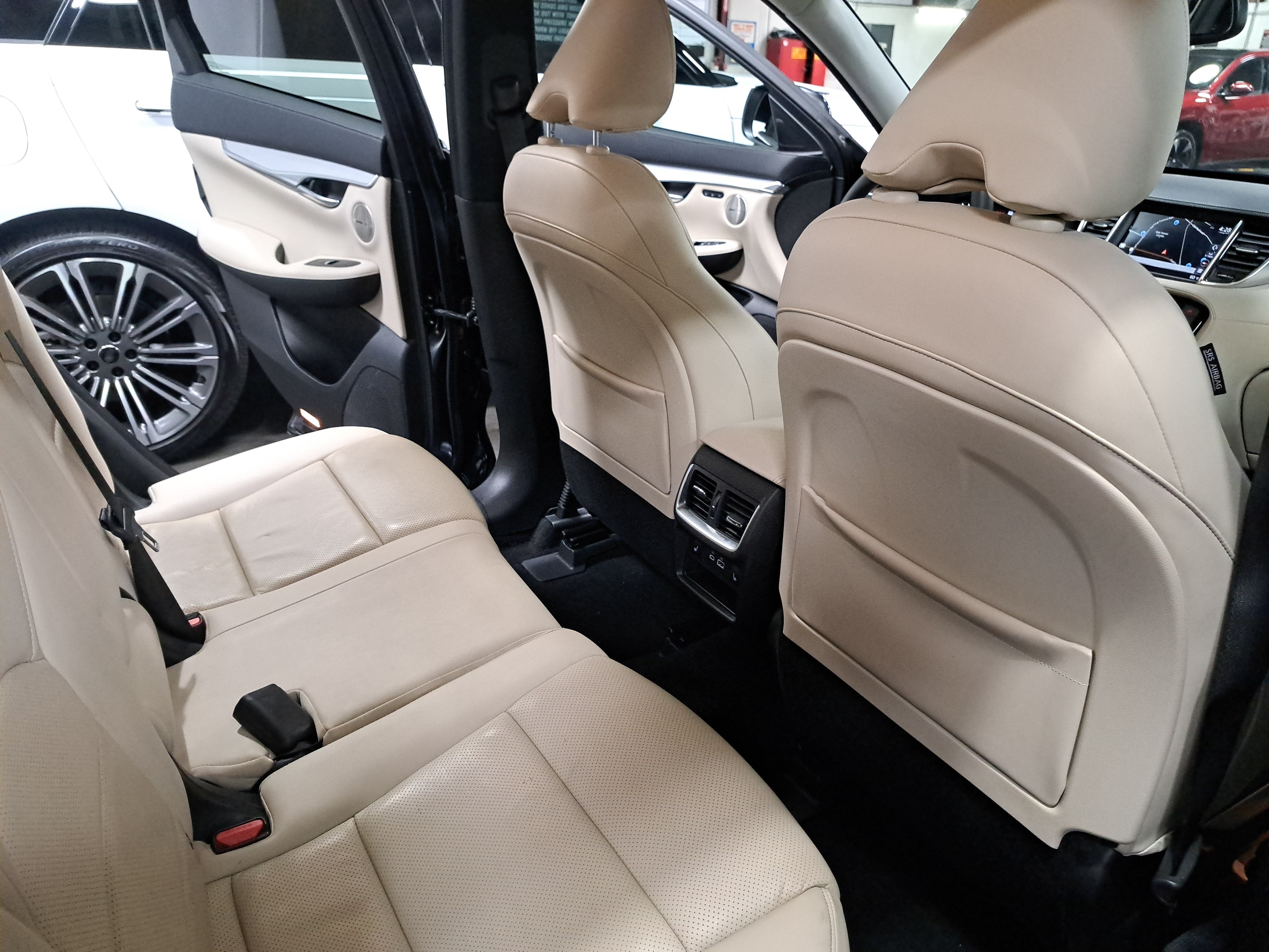 Used 2022 INFINITI QX50 Sensory w/ Cargo Package AWD/4WD image 11