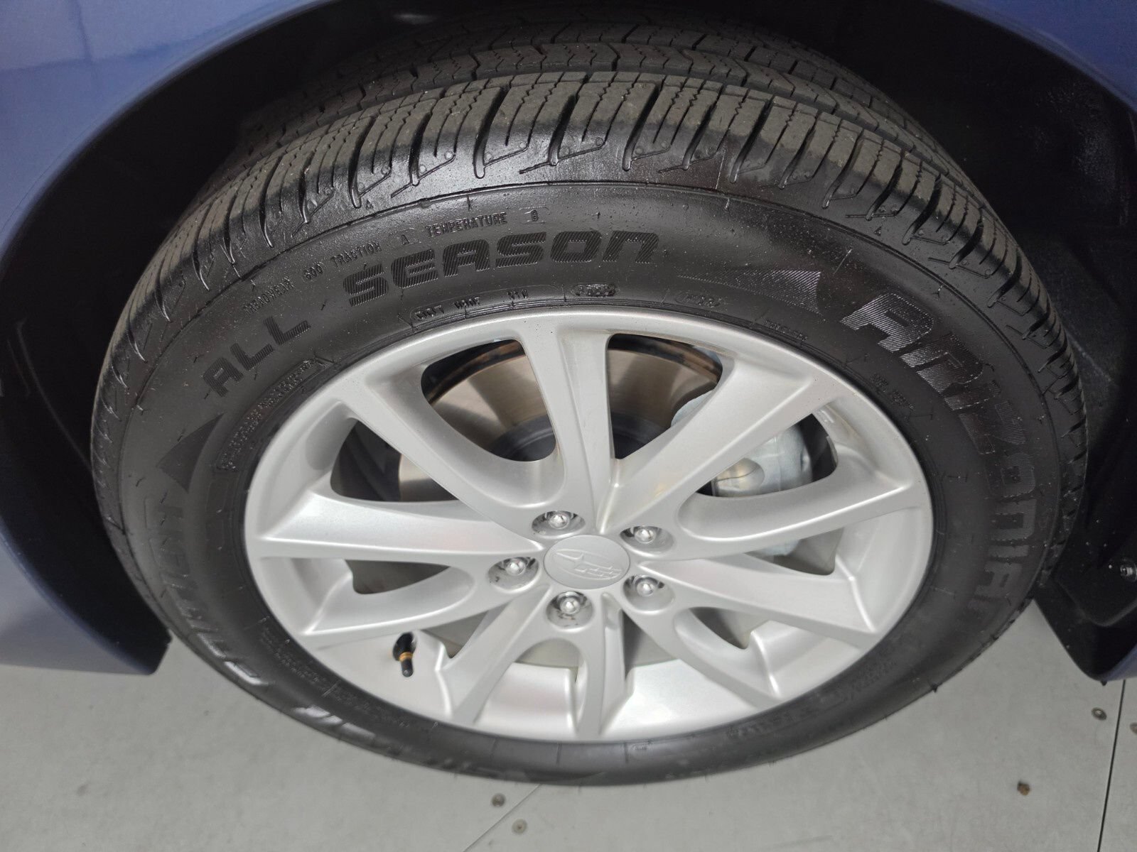 Used 2013 Subaru Impreza 2.0i Premium w/ All-Weather Pkg AWD/4WD image 9