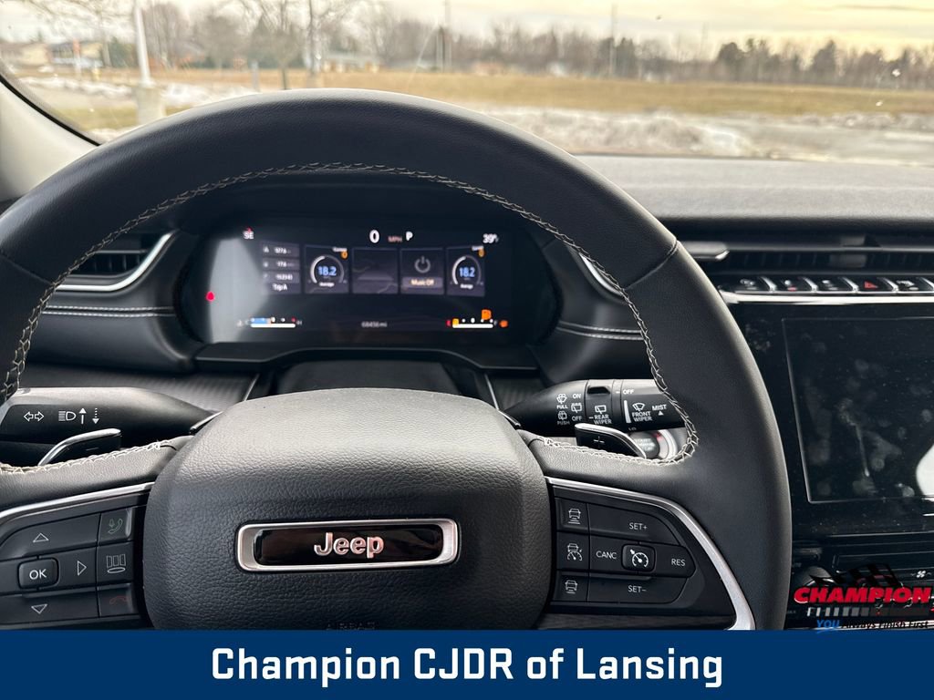 Used 2023 Jeep Grand Cherokee L Laredo AWD/4WD image 15