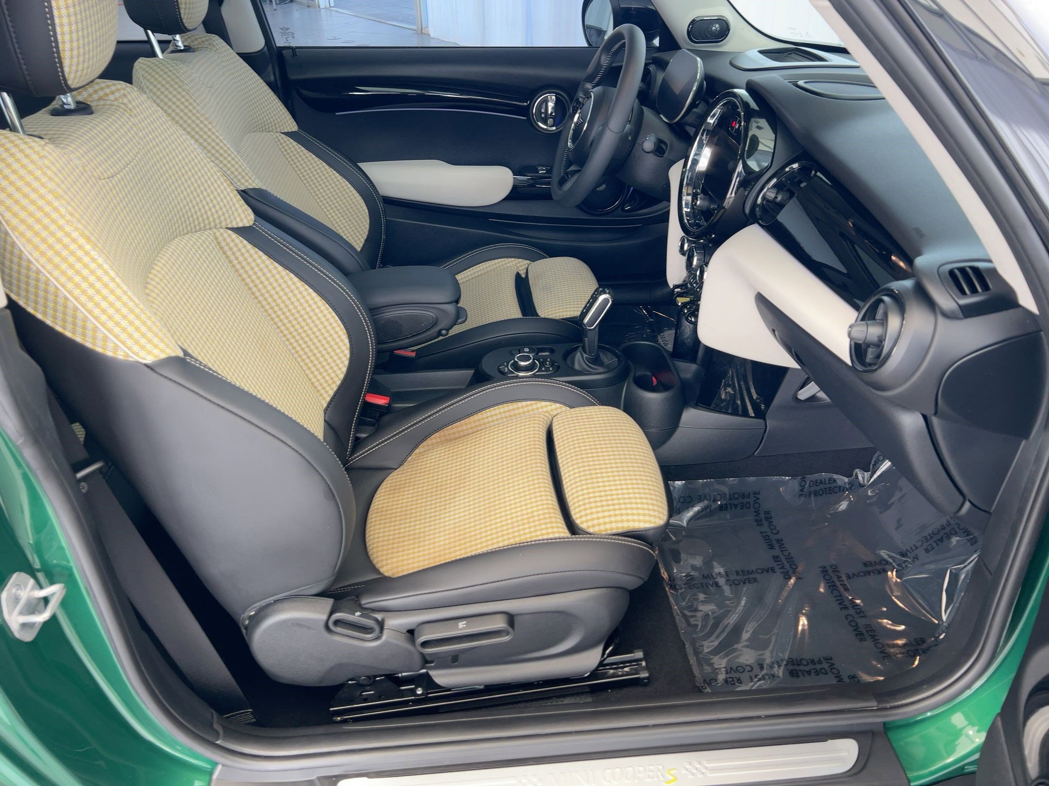 Certified 2023 MINI Cooper SE image 37