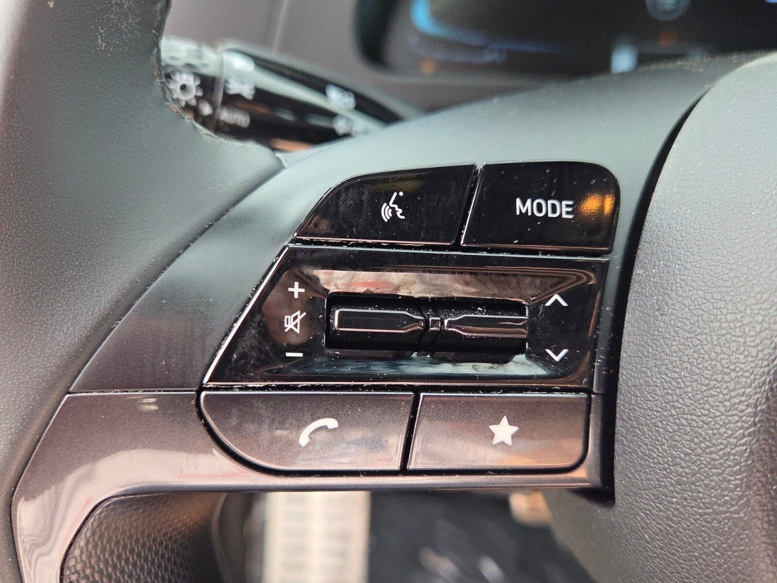 Used 2025 Hyundai Elantra Sport image 23