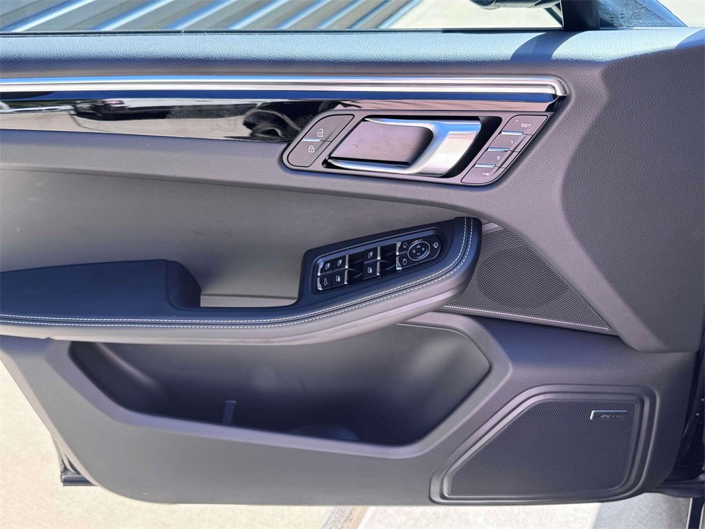 New 2025 Porsche Macan image 16