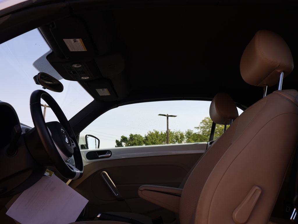 Used 2019 Volkswagen Beetle 2.0T S FWD image 32