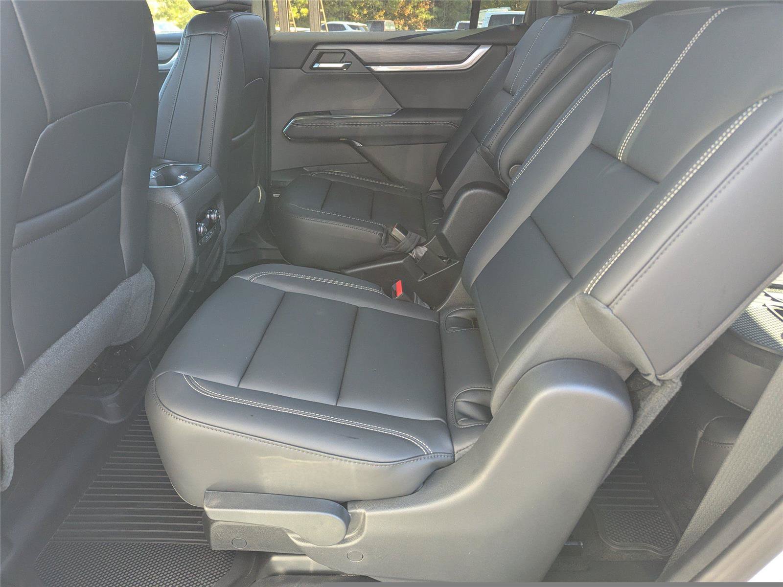 New 2026 GMC Acadia Elevation w/ Elevation Premium Package FWD image 11