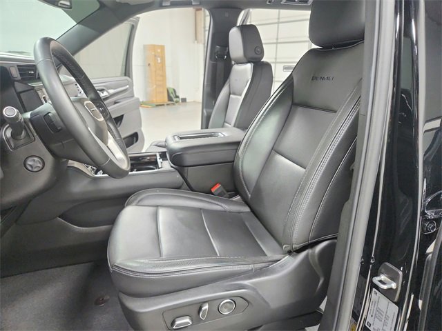 Used 2024 GMC Yukon Denali image 19