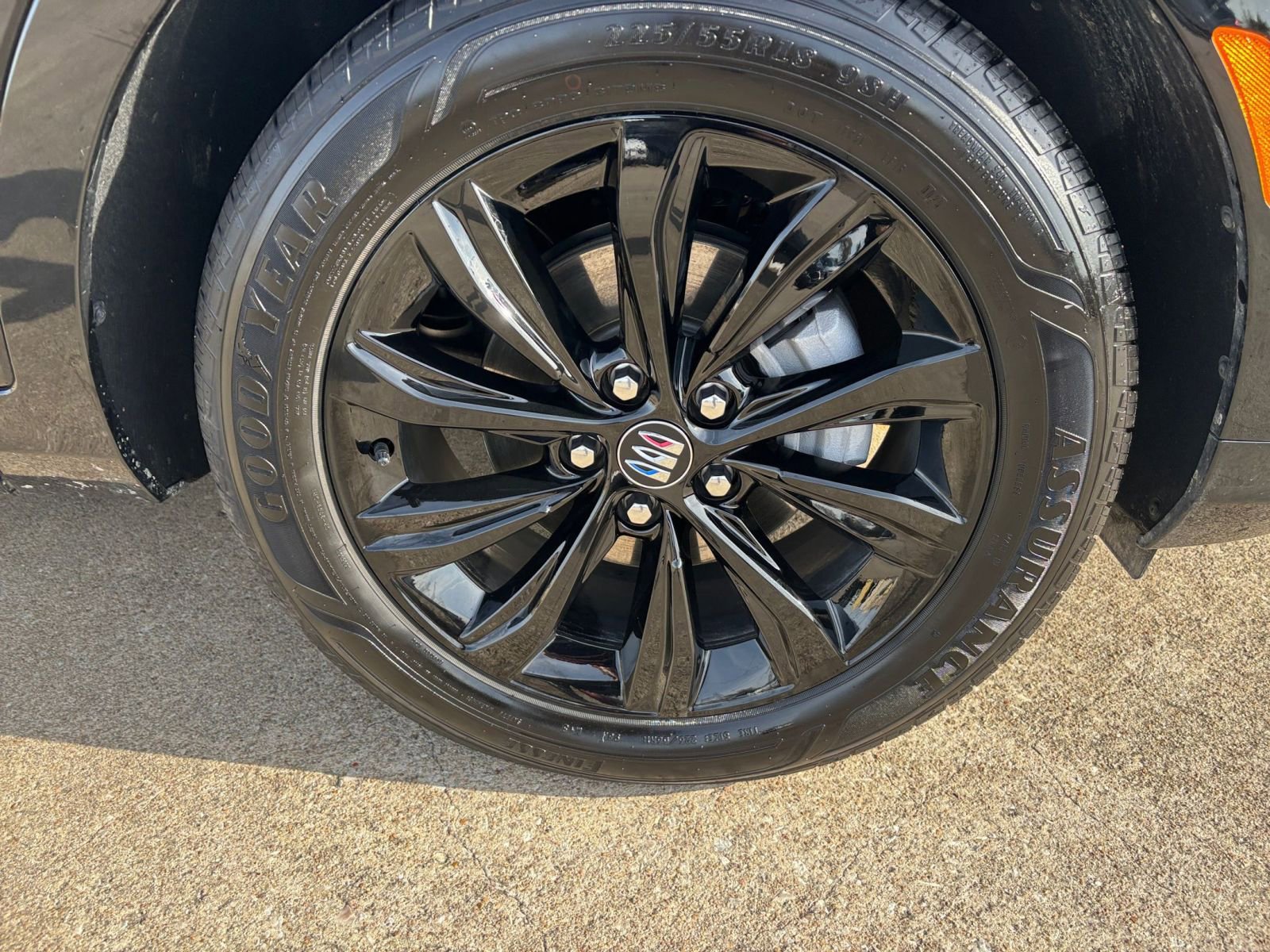 Used 2025 Buick Envista Sport Touring image 28