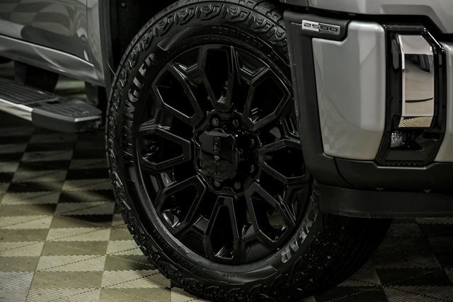 New 2026 GMC Sierra 2500 Denali w/ Denali Reserve Package image 3