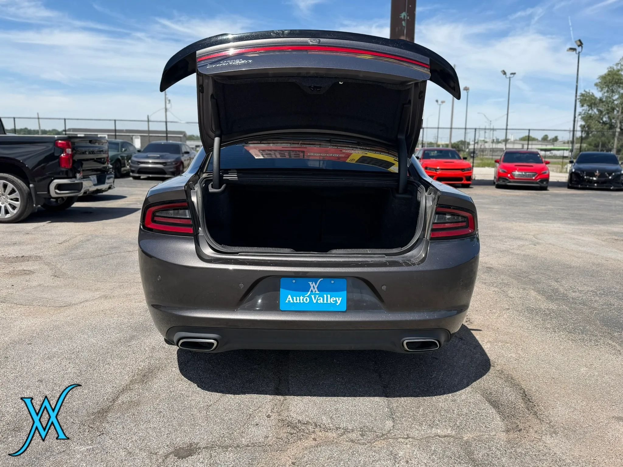 Used 2022 Dodge Charger SXT RWD image 32