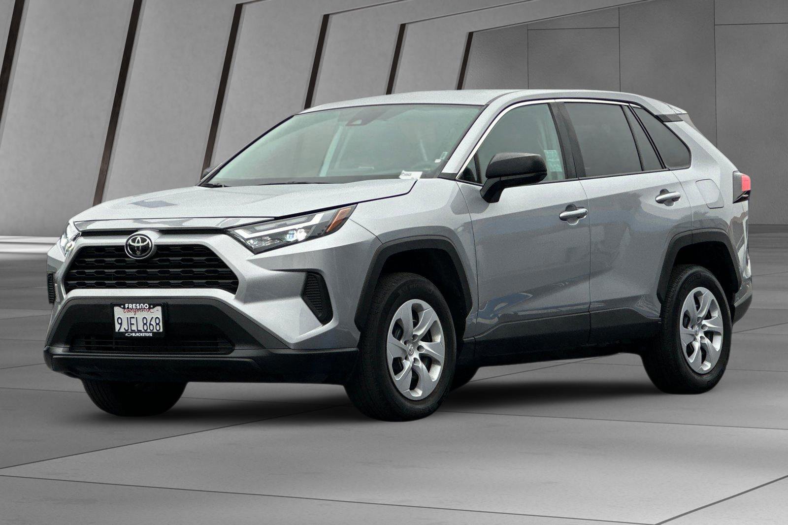 Used 2024 Toyota RAV4 LE image 8