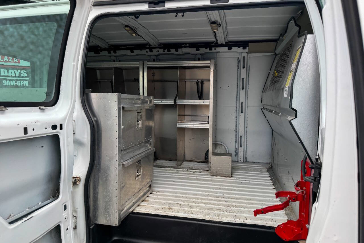 Used 2016 Chevrolet Express 2500 2500 3dr Cargo Van image 12
