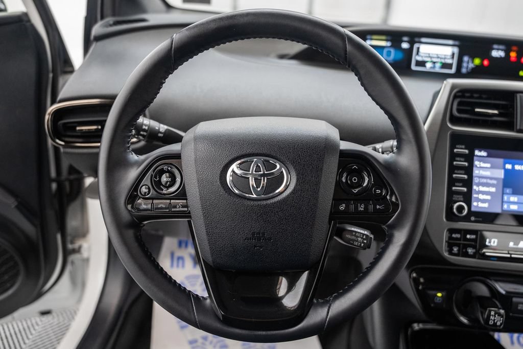 Certified 2021 Toyota Prius FWD image 33