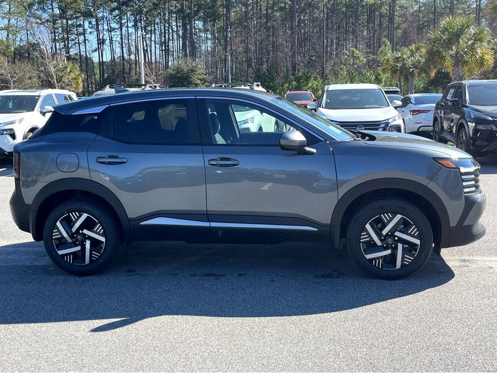 New 2025 Nissan Kicks SR FWD image 5