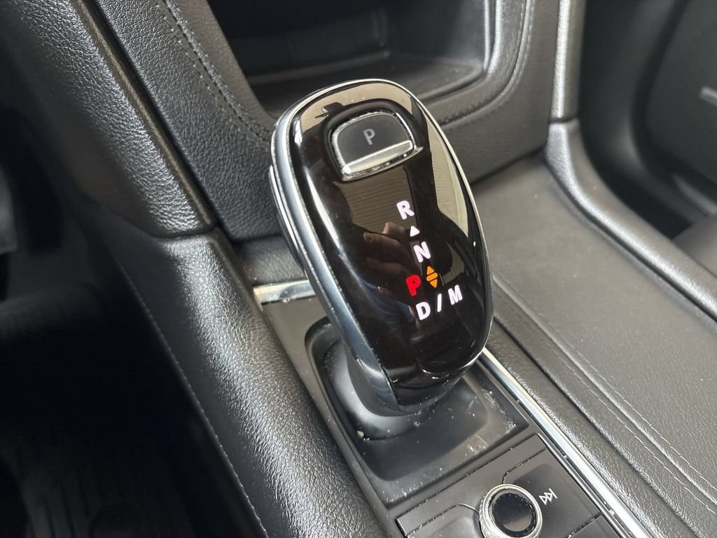 Certified 2021 Cadillac XT5 Premium Luxury AWD/4WD image 16
