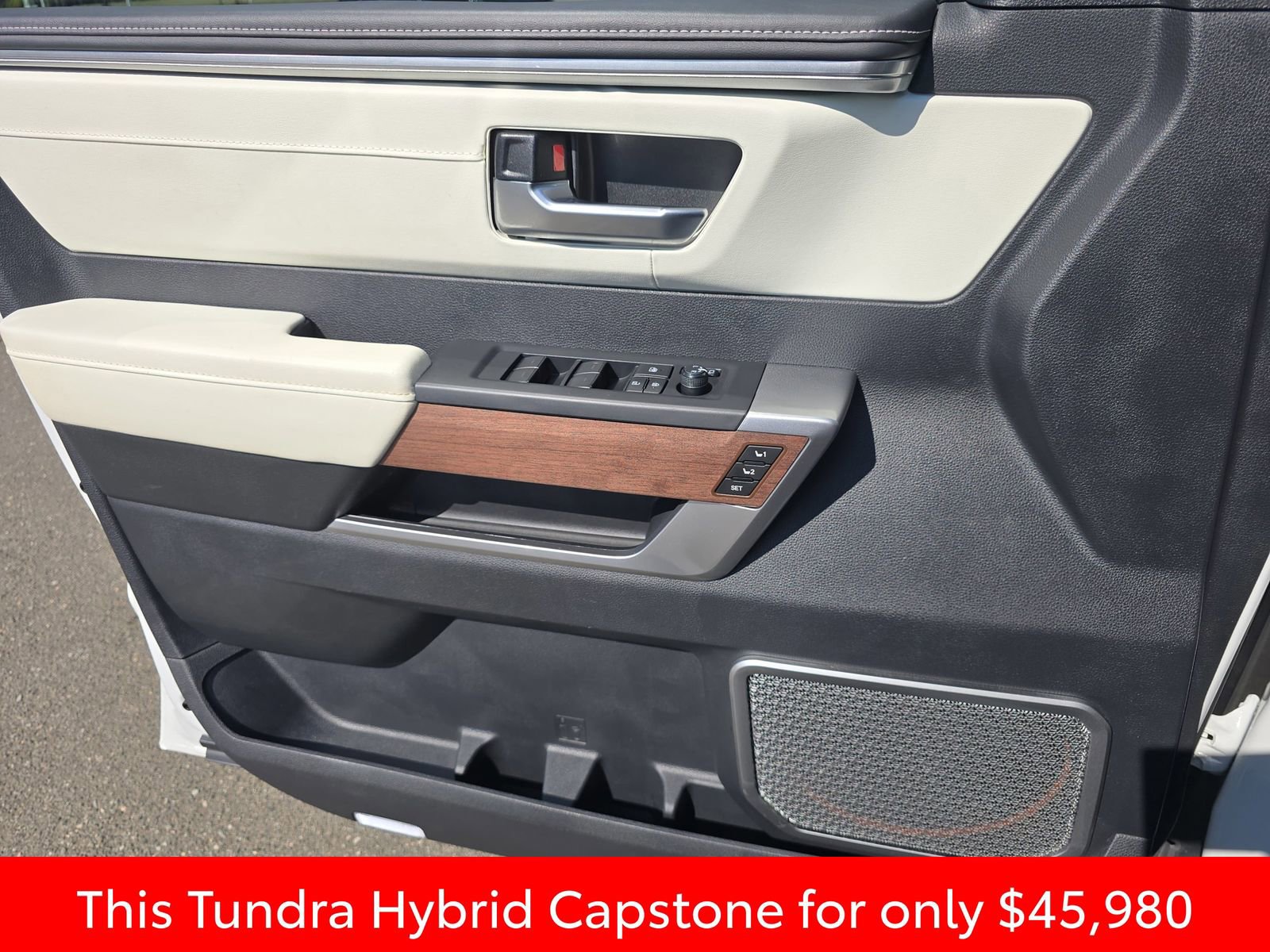 Used 2023 Toyota Tundra Capstone image 33