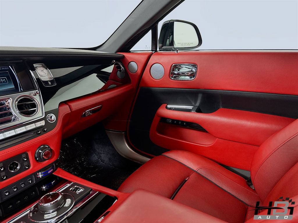 Used 2018 Rolls-Royce Dawn image 16