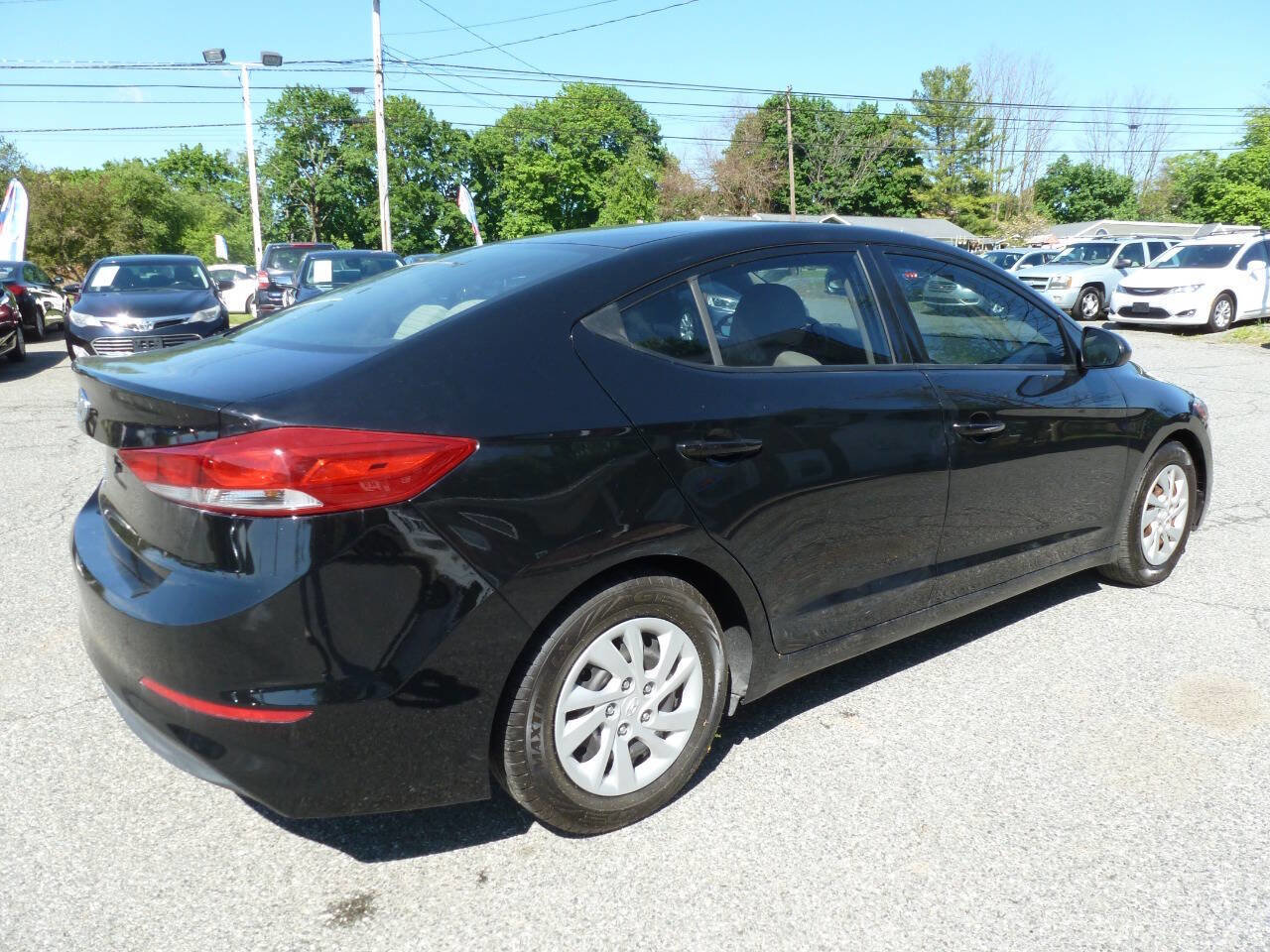 Used 2018 Hyundai Elantra SE FWD image 5