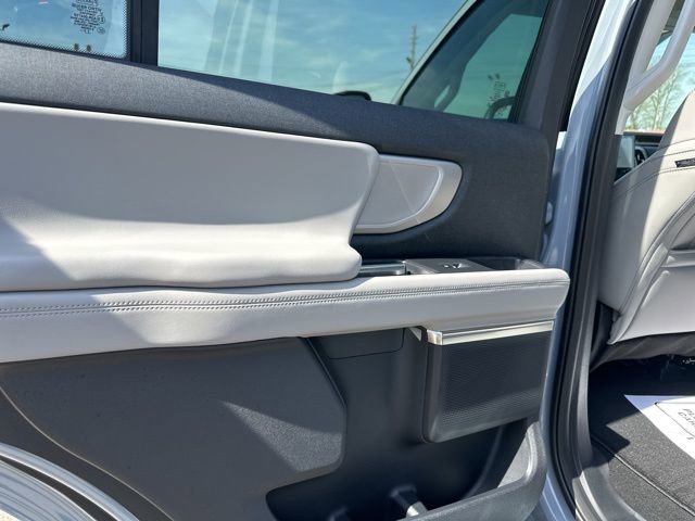 Used 2026 Ford Expedition Active image 34