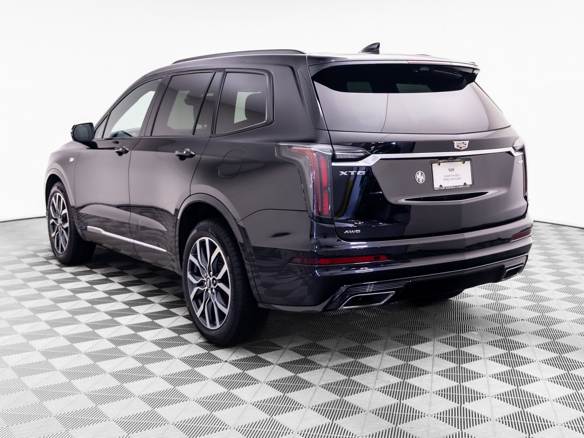 Certified 2024 Cadillac XT6 Sport w/ Technology Package AWD/4WD image 3