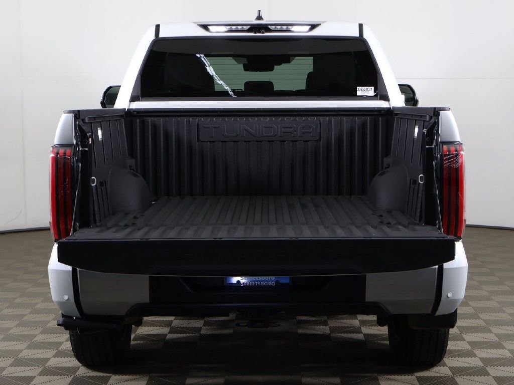 Used 2025 Toyota Tundra Limited AWD/4WD image 20