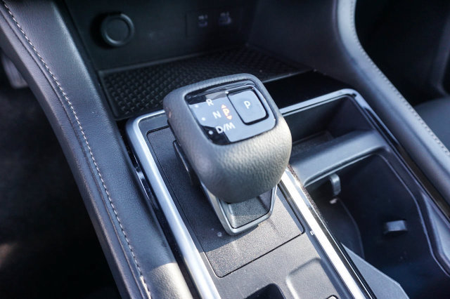 Used 2024 Nissan Pathfinder SV AWD/4WD image 20