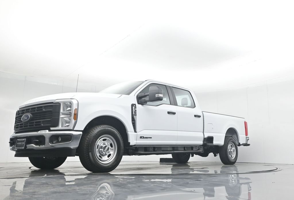 New 2026 Ford F350 XL w/ XL Chrome Package RWD image 44