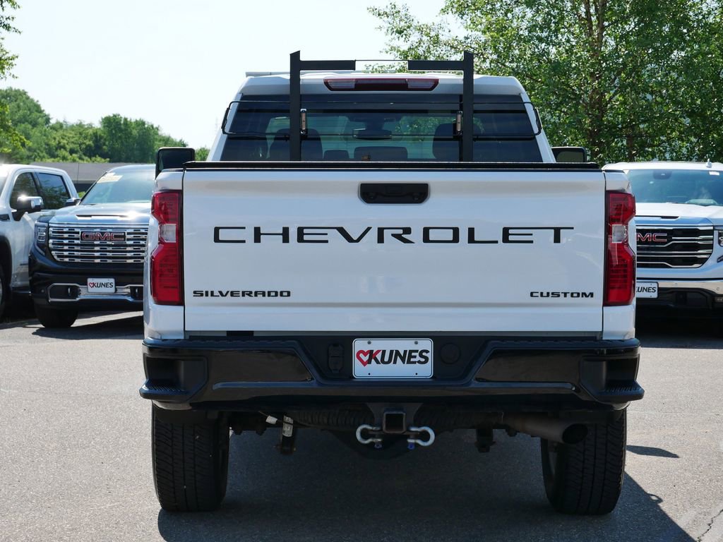 Used 2023 Chevrolet Silverado 2500 Custom w/ Custom Convenience Package AWD/4WD image 9