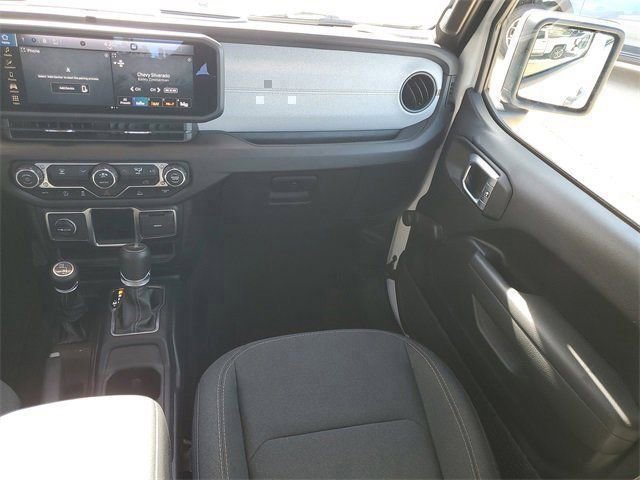 Used 2024 Jeep Gladiator Sport image 33