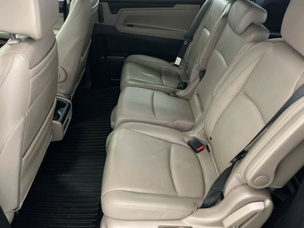 Used 2018 Honda Odyssey Elite image 12