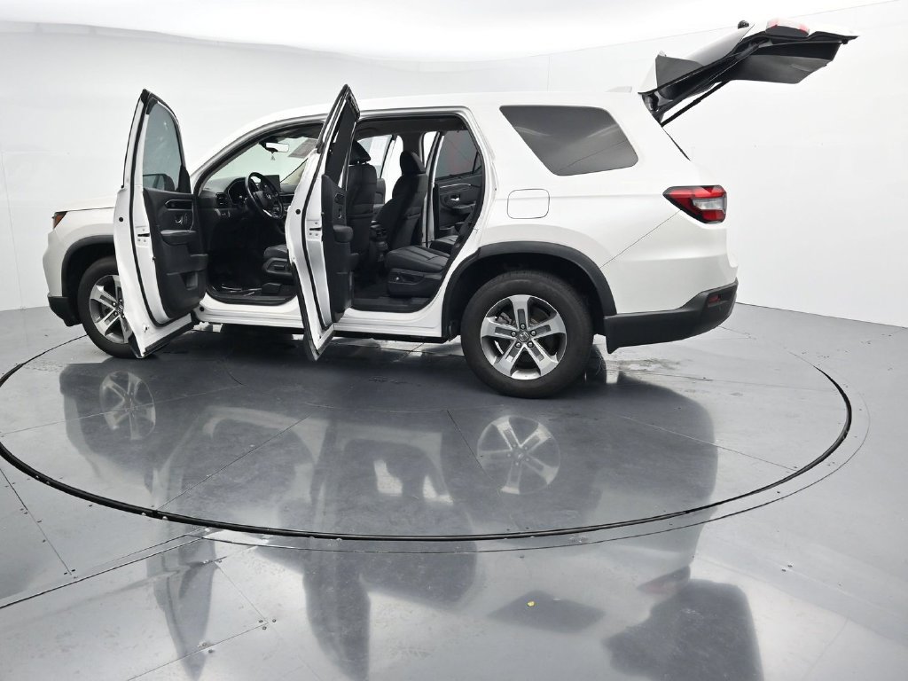 Used 2023 Honda Pilot EX-L image 28