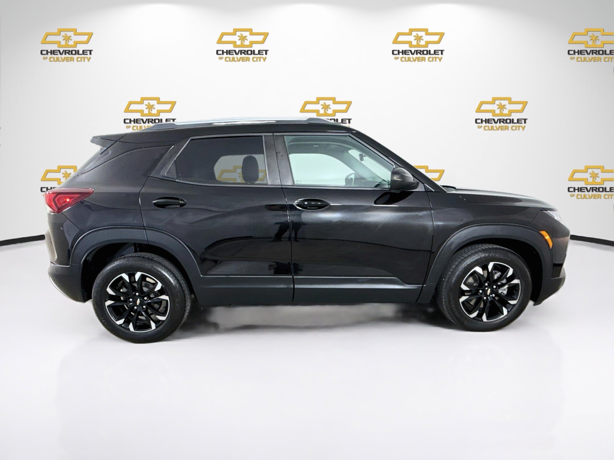 Used 2021 Chevrolet TrailBlazer LT w/ Driver Confidence Package FWD image 9