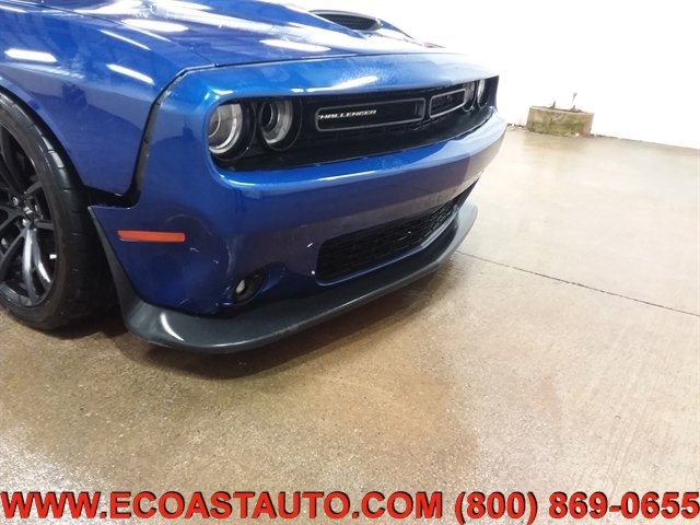 Used 2022 Dodge Challenger R/T RWD image 12