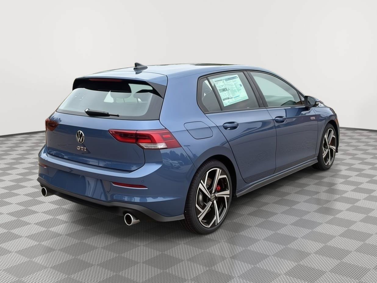 New 2026 Volkswagen Golf SE FWD image 6