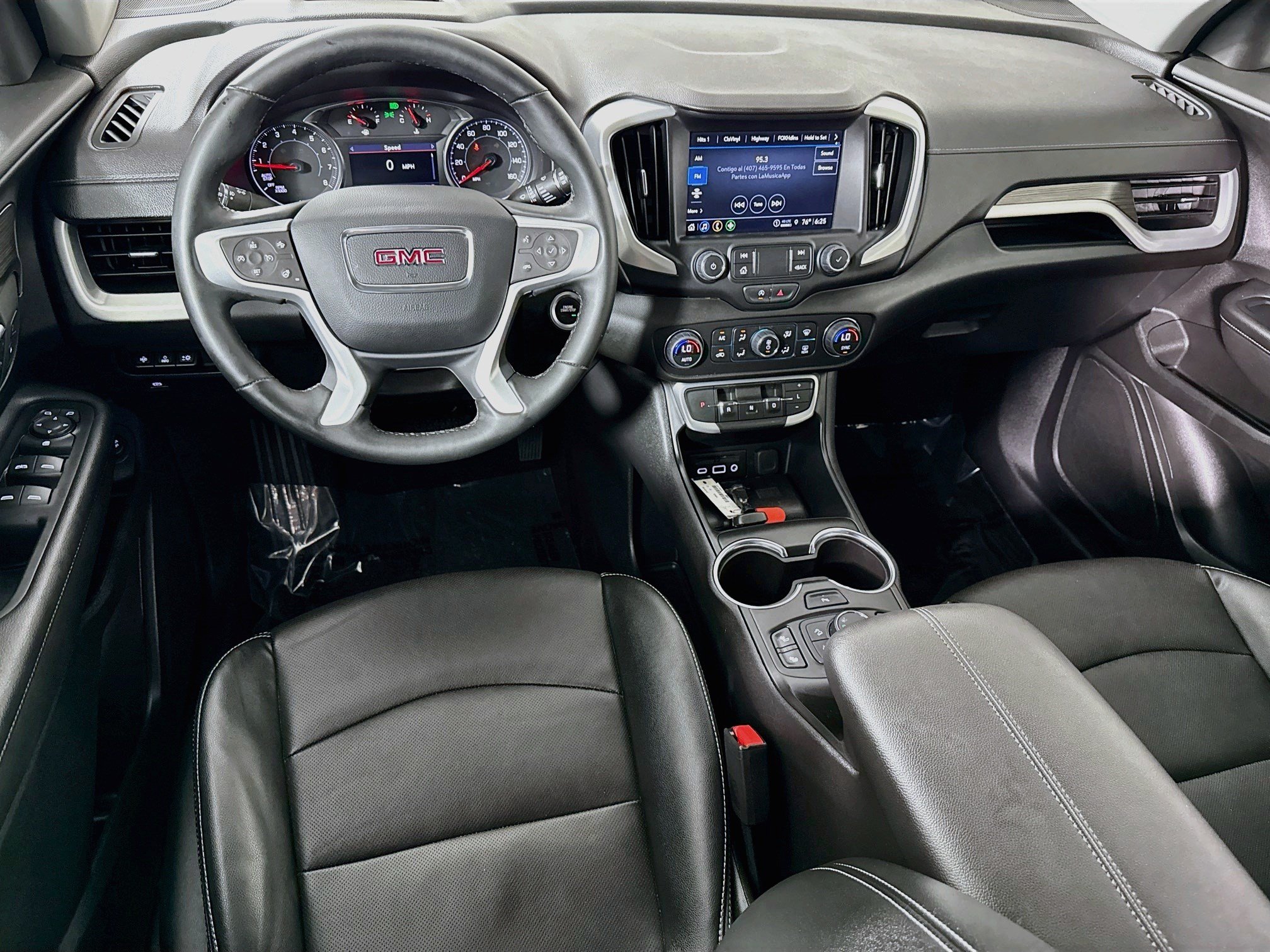 Used 2023 GMC Terrain SLT w/ Tech Package FWD image 17