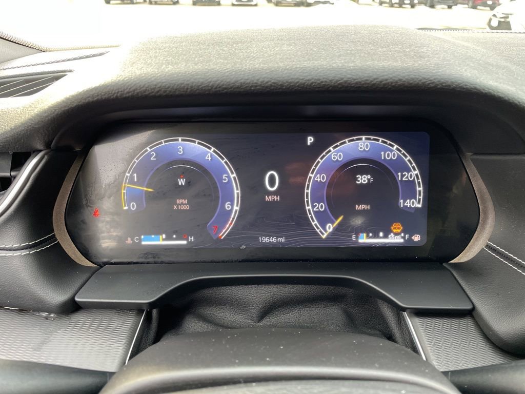 Used 2024 Jeep Grand Cherokee Altitude image 28