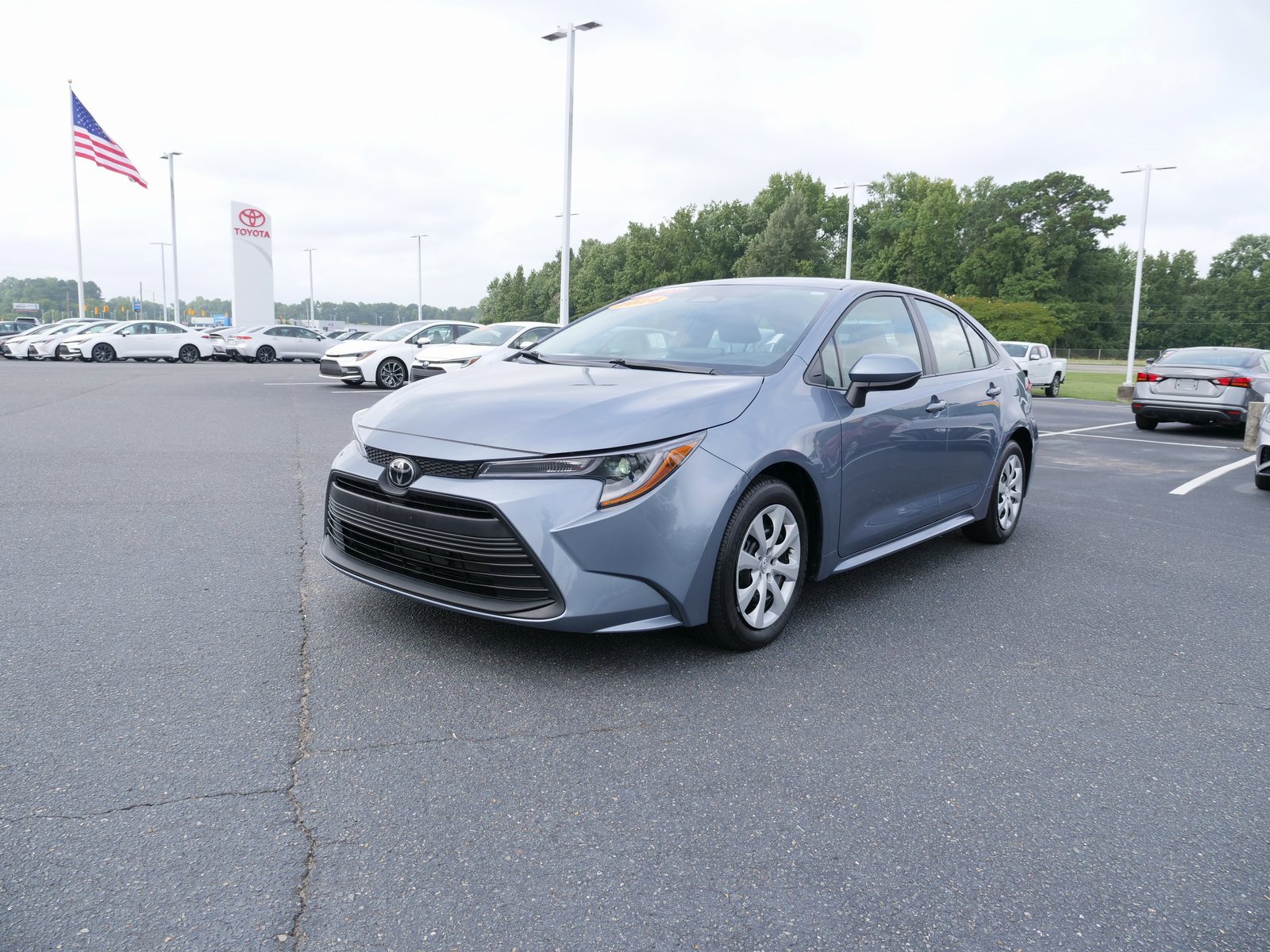 Used 2024 Toyota Corolla LE image 8
