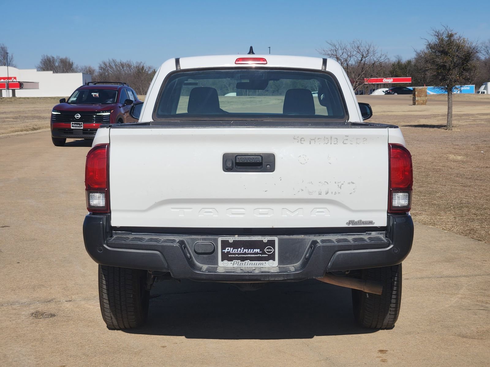 Used 2018 Toyota Tacoma SR image 8