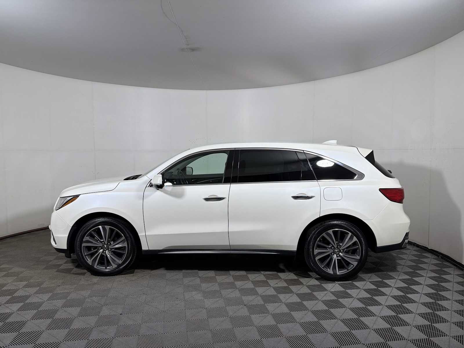 Used 2019 Acura MDX w/ Technology Package AWD/4WD image 4